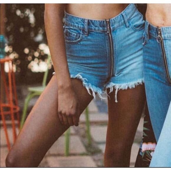 Revice Denim Two Tone Shorts Zipper Detail Made in USA LA Raw Hem Cut Off SZ 32 - Picture 2 of 16